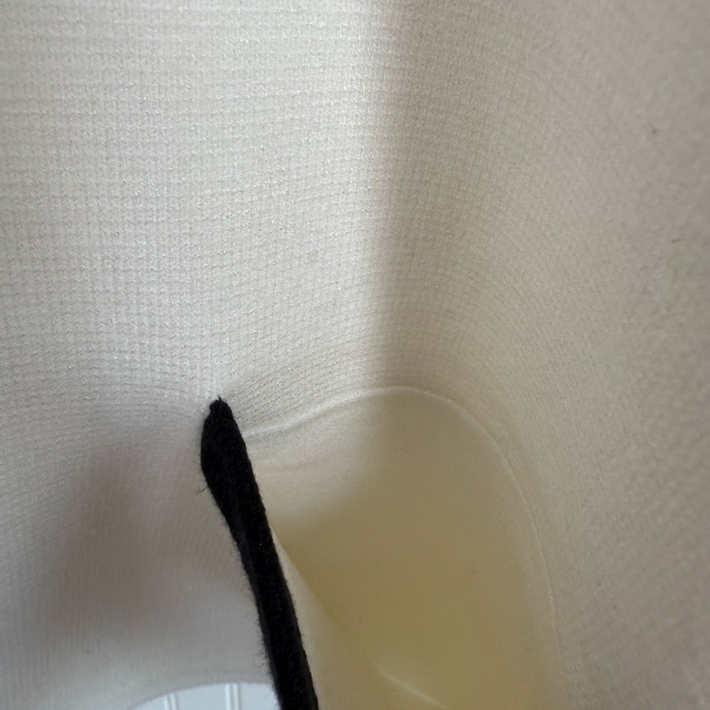 Abercrombie & Fitch White Short Sleeve Cardigan with Black Trim - Picture 6 of 7